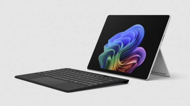 Microsoft Surface Pro 13 for Business. [Microsoft]