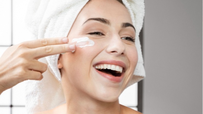 Bye Kulit Rewel! Ini 4 Moisturizer Probiotik untuk Memperkuat Skin Barrier