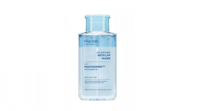 Wardah Lightening Oil Infused Micellar Water (Shopee)