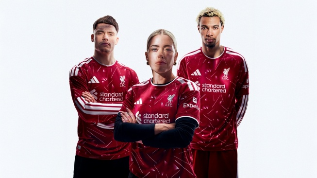 Klub raksasa Inggris Liverpool bersama Adidas resmi meluncurkan jersey kandang terbaru untuk musim 2026/2027. [Istimewa]