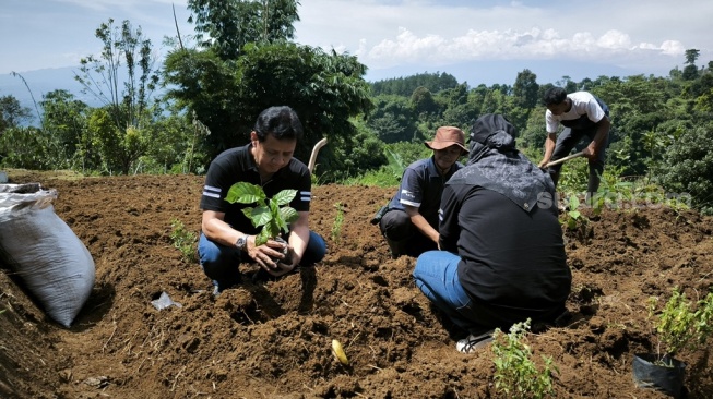 Astra UD Trucks Tegaskan Komitmen pada Kelestarian Lingkungan di Boja Farm