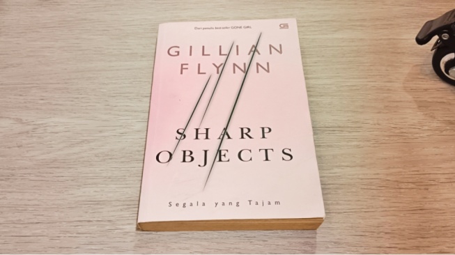 Sharp Objects dan Hubungan Ibu-Anak Paling Toxic dalam Novel Thriller