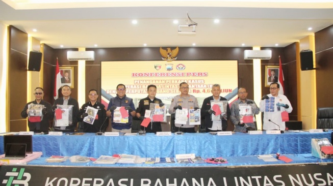 Ditreskrimsus Polda Jateng membongkar dugaan praktik penghimpunan dana ilegal berkedok koperasi yang dijalankan Koperasi Bahana Lintas Nusantara (BLN). [Dok Humas Polda Jateng]