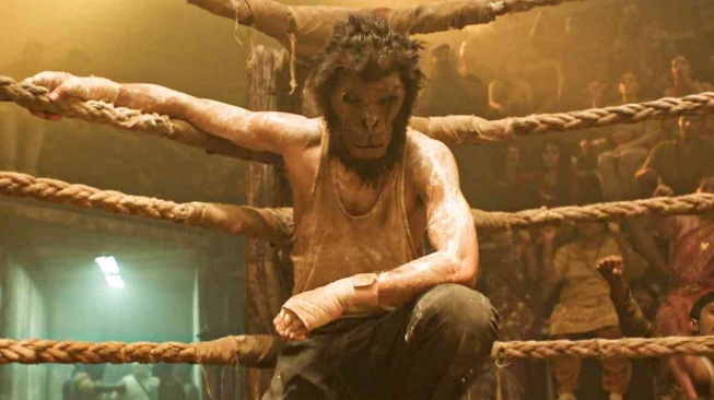 Film Monkey Man yang dibintangi Dev Patel akan tayang pada Kamis (21/5/2026) malam ini pukul 21.00 WIB di Trans TV. (IMDb)