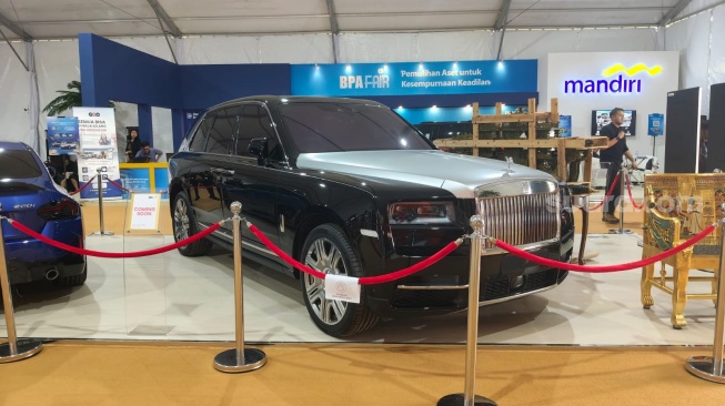 Mobil mewah Harvey Moeis yang terpajang di BPA Fair untuk dilelang kejaksaan, Kebagusan, Jakarta Selatan pada Kamis, 21 Mei 2026 [Suara.com/Rena Pangesti]
