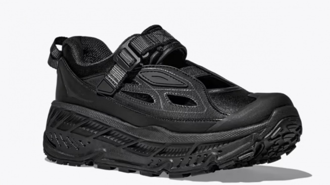 Hoka Stinson Breeze. [Hoka]