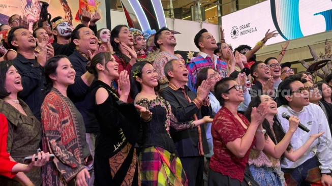 Raisa dan Yura Yunita dalam jumpa pers Pagelaran Sabang Merauke 2026 di kawasan MH. Thamrin, Jakarta Pusat pada Rabu, 20 Mei 2026. [Suara.com/Tiara Rosana]