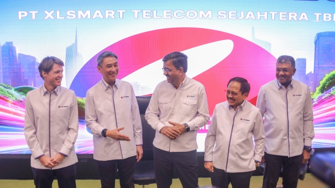 (kiri ke kanan) Direktur & Chief Commercial Officer XLSMART, David Arcelus Oses, Direktur & Chief Financial Officer XLSMART, Antony Susilo, Presiden Direktur & CEO XLSMART, Rajeev Sethi, Direktur&Chief Regulatory Officer XLSMART, Merza Fachys dan Direktur & Chief Technology Officer XLSMART, Shurish Subbramaniam dalam acara Paparan Publik Rapat Umum Pemegang Saham XLSMART 2026 di Kantor XLSMART Tower, Jakarta Selatan. Rabu (20/5/2026). [HO]