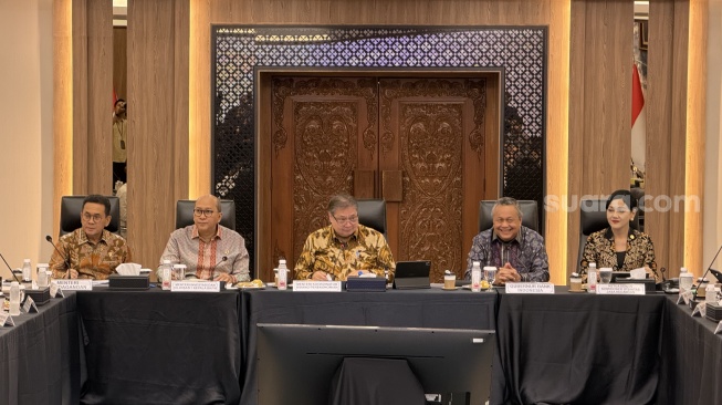 Airlangga Ungkap Isi Aturan DHE SDA, Devisa Ekspor Wajib Disimpan di Bank Negara