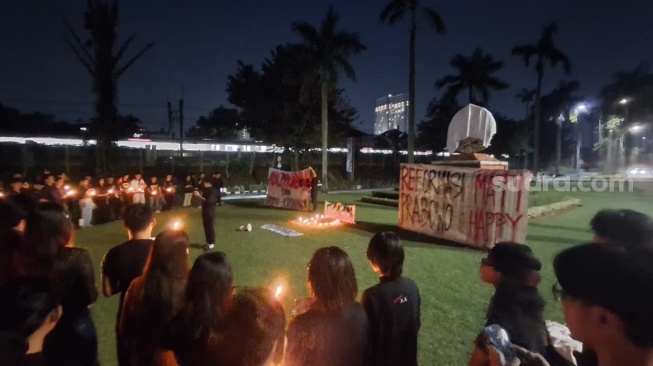 Dari Tragedi 98 hingga Isu Papua, Mahasiswa UI Suarakan Kekecewaan Lewat Aksi #Reformati