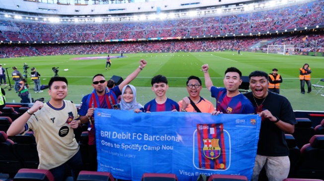 Para pencinta sepak bola dunia pemenang Program BRI Debit FC Barcelona. (Dok: BRI)