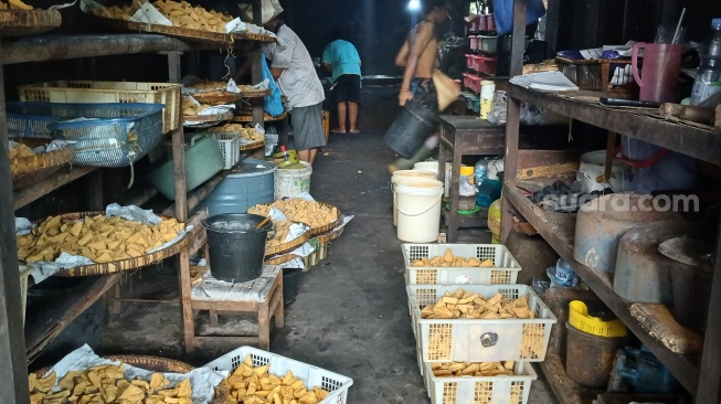 Keluh Kesah Perajin Tahu Imbas Dolar, Bahan Baku Terus Naik hingga Takut Mengurangi Ukuran Tahu