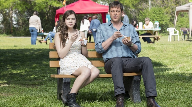 Film Term Life yang dibintangi Vince Vaughn dan Hailee Steinfeld akan tayang pada Jumat (22/5/2026) malam ini pukul 21.00 WIB di Trans TV. [YouTube]