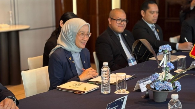 MoU ini ditandatangani oleh Menteri Pendayagunaan Aparatur Negara dan Reformasi Birokrasi (PANRB) Rini Widyantini, sementara Republik Korea oleh Minister of Interior and Security (MOIS), Yun Hojung, di Seoul, Jumat (22/5/2026). (Dok: KemenpanRB)