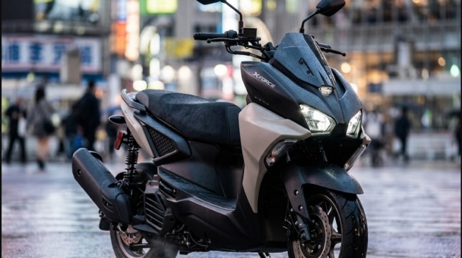 Lupakan Aerox atau NMAX, Skutik Baru Yamaha Ini Punya Traksi dan Agresivitas Sempurna di Trek Basah