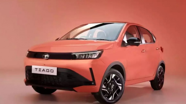 Wujud baru Tata Tiago EV bocor! Tampil dengan desain garang dan futuristis, siap menantang dominasi Wuling Air EV di pasar mobil listrik terjangkau. (Carscoops)