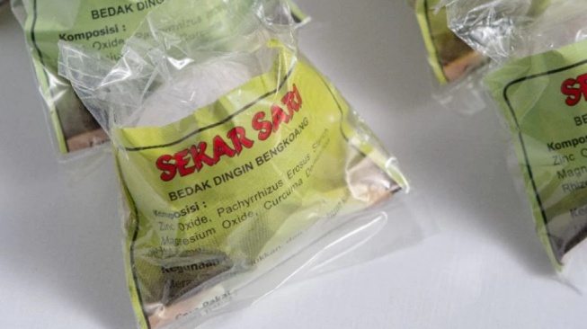 Sekar Sari Bedak Dingin Bengkoang.