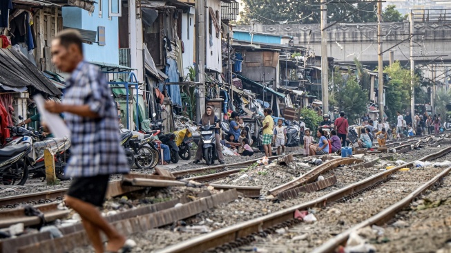 Ekonom UI: Masyarakat Kok Makin Miskin kala Pemerintah Klaim Pertumbuhan Ekonomi 5,61 Persen