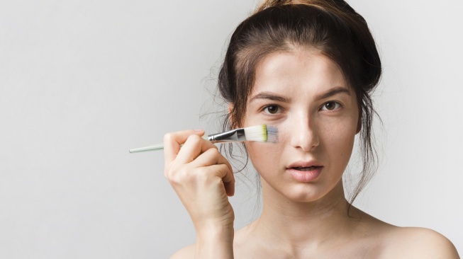 4 Pore Filler Primer untuk Menyamarkan Pori-Pori agar Makeup Tampak Lebih Mulus