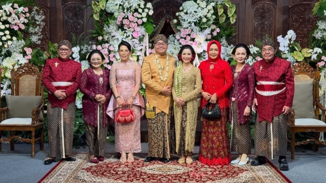 Profil Ignatius Windu Hastomo, Anak Hasto Kristiyanto yang Menikah dengan Lim Xin Rui