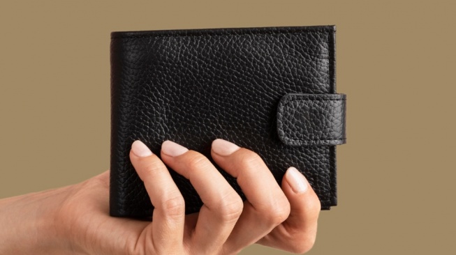 7 Warna Dompet Penarik Rezeki Menurut Fengshui dan Maknanya