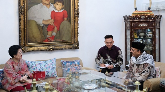 Sambil Terisak, Megawati Tegaskan Indonesia Haramkan Hubungan Diplomatik dengan Israel