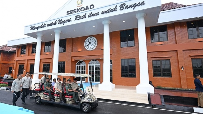 Presiden Prabowo Subianto meresmikan renovasi museum dan perpustakaan Seskoad di Kota Bandung pada Senin, 25 Mei 2026. (Foto: Biro Pers, Media dan Informasi Sekretariat Presiden)