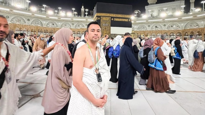 Berangkat Ibadah Haji Tanpa Keluarga, Raffi Ahmad Ternyata Punya Tugas Kenegaraan