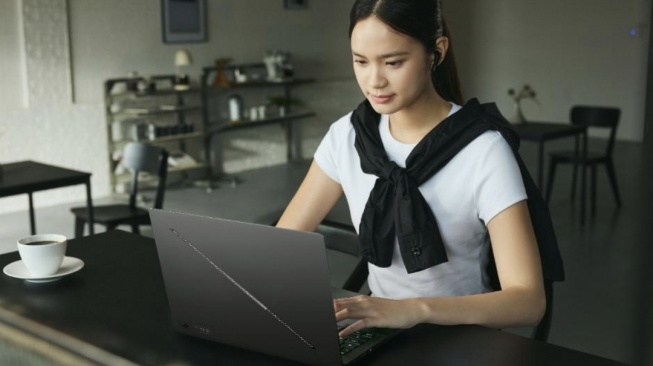 Asus ROG Zephyrus G14 Resmi Masuk Indonesia, Laptop Gaming Tipis dengan RTX 5070 dan AI Canggih