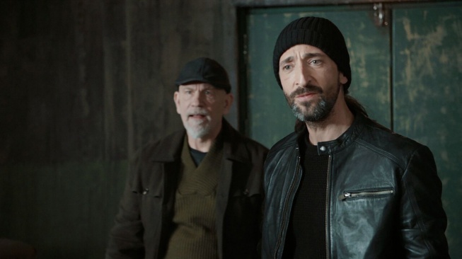 Film Bullet Head yang dibintangi Adrien Brody dan John Malkovich akan tayang pada Selasa (26/5/2026) malam ini pukl 23.00 WIB di Trans TV. [YouTube]