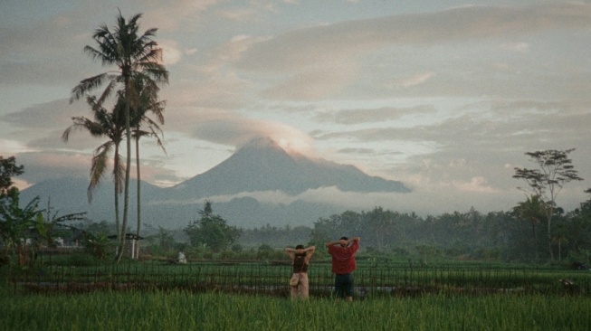 Sinopsis Vaterland or A Bule Named Yanto, Film Indonesia yang Menang di Cannes 2026