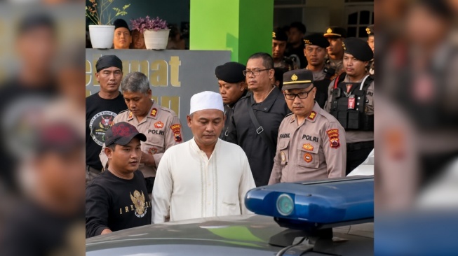 Gugurkan Klaim Santriwati 'Hamil Tanpa Hubungan Badan', Polisi Tangkap Kiai di Pekalongan