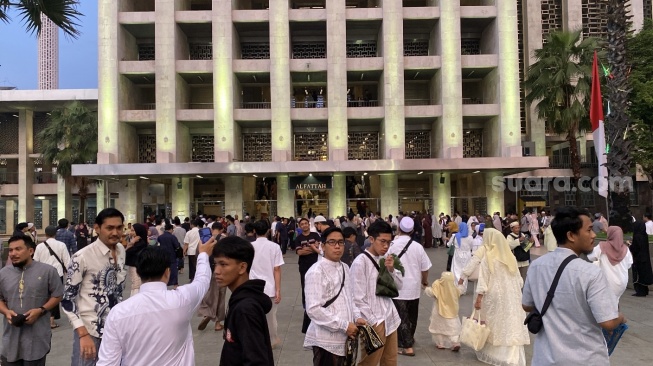 Jemaah Mulai Padati Masjid Istiqlal untuk Salat Iduladha 1447 H, Pengamanan Diperketat