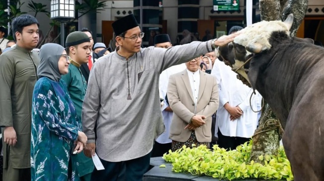 Menkeu Purbaya Tegaskan Kurban Pakai Uang Pribadi Bukan APBN