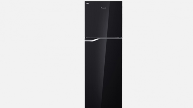 Kulkas Panasonic 2 pintu. [brand]