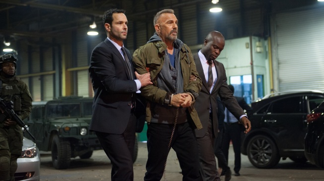 Film Criminal yang dibintangi Kevin Costner, Ryan Reynolds, Gary Oldman, Tommy Lee Jones, dan Gal Gadot akan tayang pada Kamis (28/5/2026) malam ini pukul 22.00 WIB di Trans TV. [IMDb]