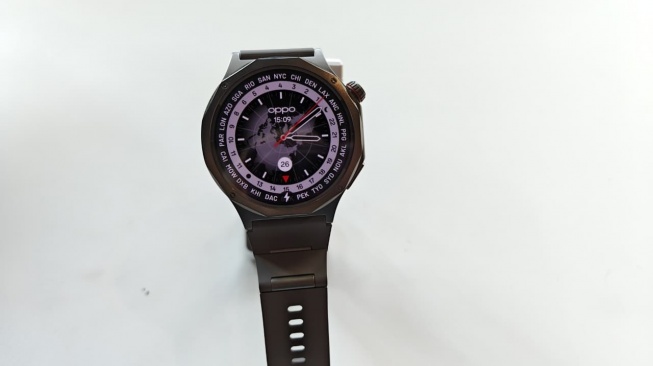 Oppo Watch X3. [Suara.com/Dythia]