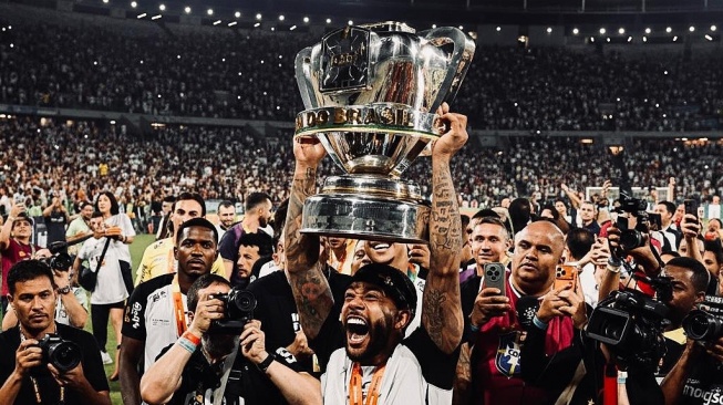 Merasa Betah, Memphis Depay Tegaskan Ingin Bertahan di Corinthians