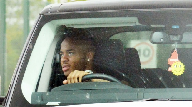 Tabrakan Lamborghini ke Pembatas Tol, Raheem Sterling Ditahan Polisi Diduga Pakai Narkoba