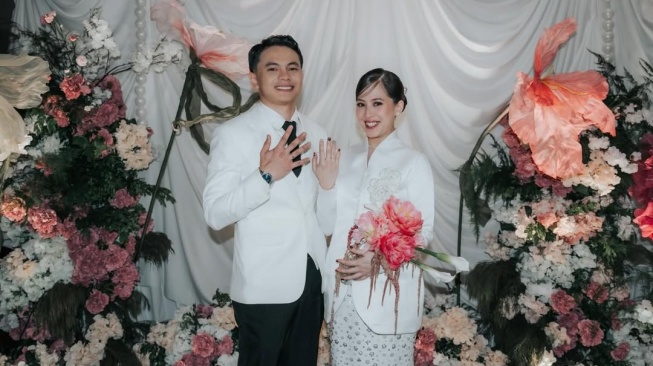 Adhisty Zara Mendadak Umumkan Pernikahan dengan Tsaqib, Sekaligus Konfirmasi Kehamilan