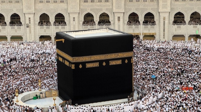 7 Fakta Penipuan Umrah Hanania Travel: Rugikan 128 Orang Senilai Rp12 Miliar
