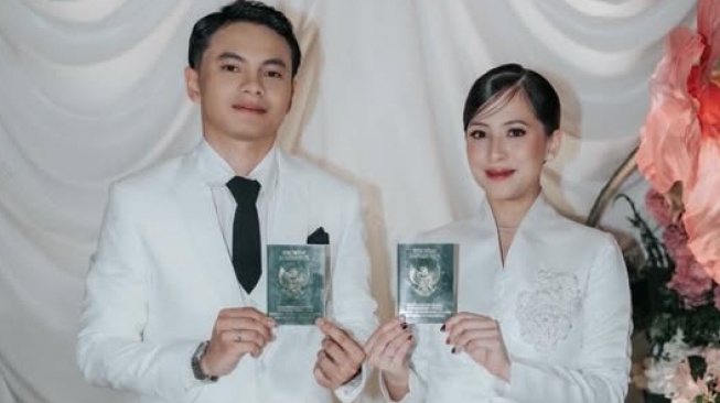 Adhisty Zara Mendadak Menikah dan Umumkan Kehamilan, Ini Profil Tsaqib Sang Suami