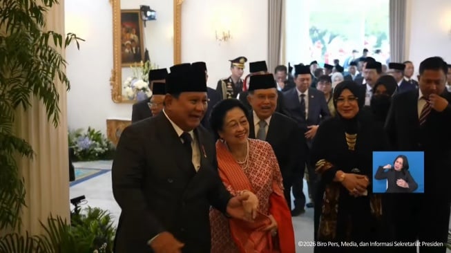 Prabowo dan Megawati Akrab di Gedung Pancasila: Saling Persilakan Jalan Berujung Gandengan dan Tawa