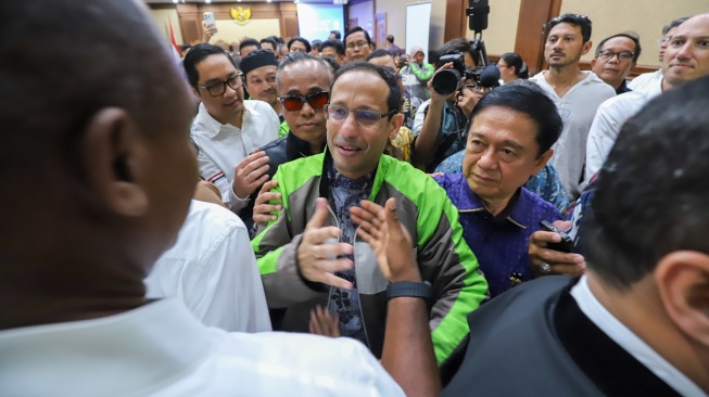 Terdakwa kasus dugaan korupsi pengadaan Chromebook dalam program digitalisasi pendidikan di Kemendikbudristek Nadiem Anwar Makarim usai menjalani sidang pembacaan pledoi (nota pembelaan) di Pengadilan Tipikor, Jakarta, Selasa (2/6/2026).  [Suara.com/Alfian Winanto]