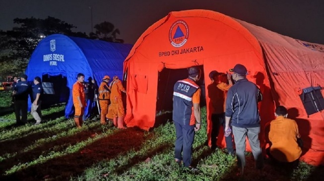 Kebakaran Kebon Kosong Kemayoran: 250 Rumah Hangus, Ratusan Warga Kini Mengungsi di Tenda Darurat