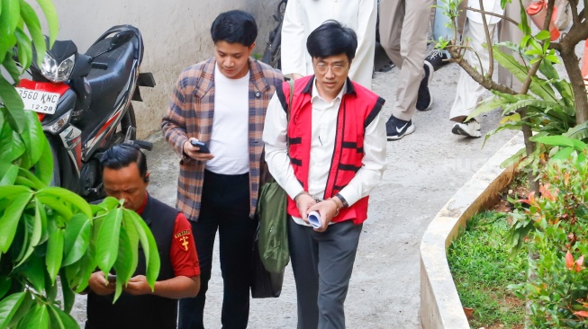 Terdakwa kasus dugaan korupsi dan tindak pidana pencucian uang (TPPU) terkait investasi MDI Venture dan BRI Ventures ke PT Tani Group Indonesia (Tanihub) Nicko Widjaja saat datang untuk menjalani sidang lanjutan di Pengadilan Tipikor, Jakarta, Rabu (3/6/2026). [Suara.com/Alfian Winanto]