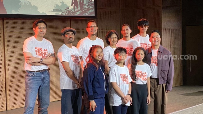 Teater Musikal Senja Teduh Pelita yang ceritanya diambil dari sejumlah lagu Maliq & D'Essentials akan memperpanjang pementasan hingga Minggu, 12 Juli 2026 di Graha Bhakti Budaya, Taman Ismail Marzuki, Jakarta. [Instagram]