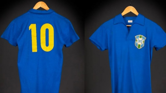 Mau Jersey Legendaris Pele saat Final Piala Dunia 1958? Cukup Siapkan Uang Segini