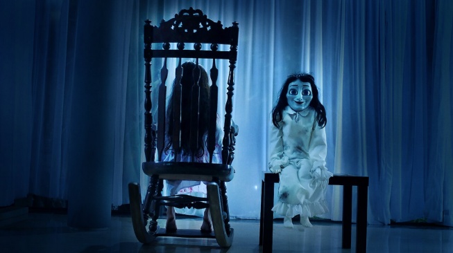 Film The Doll 2 yang dibintangi Herjunot Ali dan Luna Maya akan tayang pada Kamis (4/6/2026) malam ini pukul 22.30 WIB di ANTV. [Hitsmaker Studio]