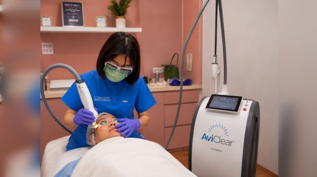 Perawatan Jerawat dengan AviClear di BMderma (Dok. BMderma)